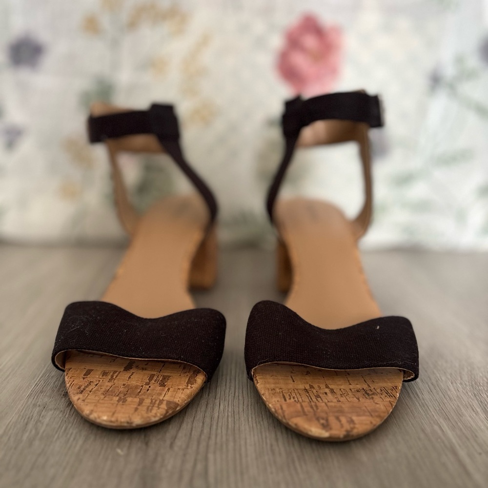 Merona Black and Tan Sandals with Cork Footbed